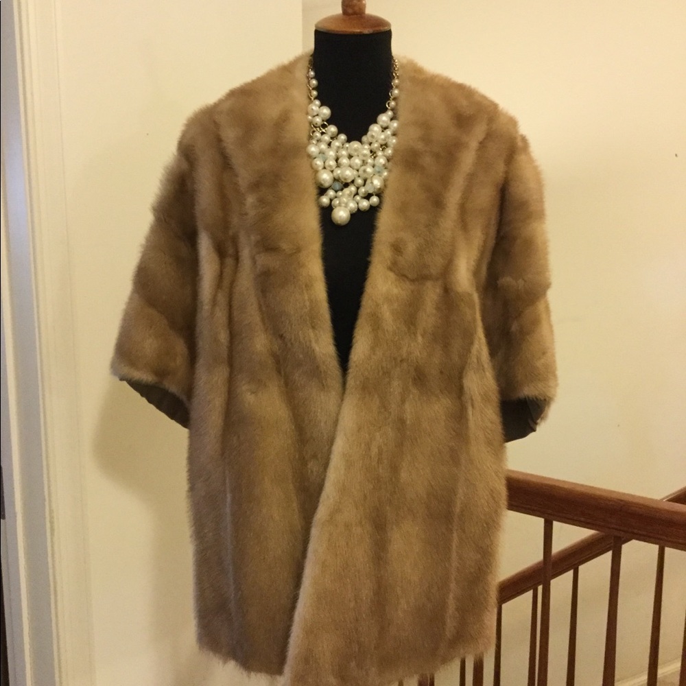 Price DROP!! Baby it’s ❄️ Outside..Women’s Red 🦊Fur Shawl 😀😀